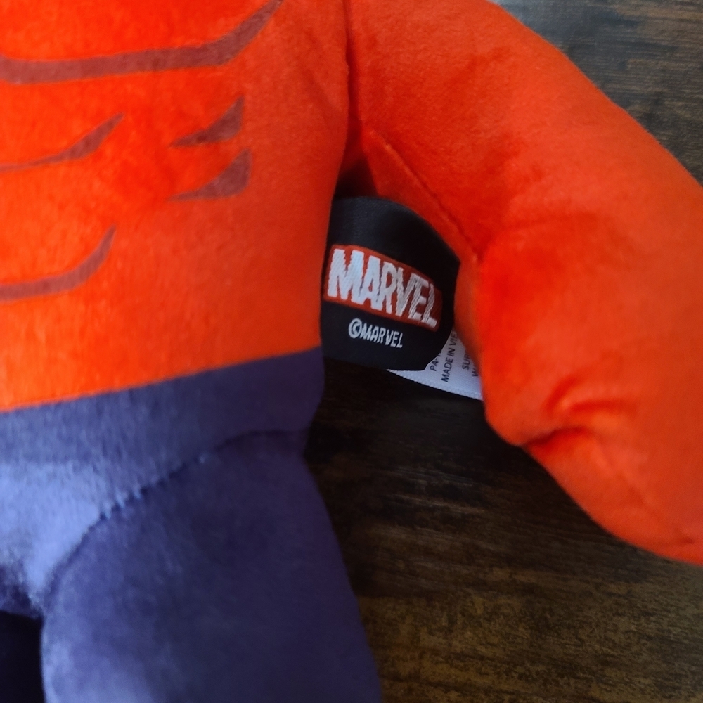 Marvel Plush Talkers Red Hulk 11.75-Inch Plush with Sound - Picture 2 of 2